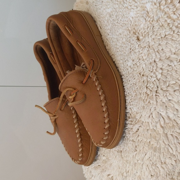 Minnetonka Women's Tan Leather Moccasins Loafers Size 8 - Picture 1 of 7
